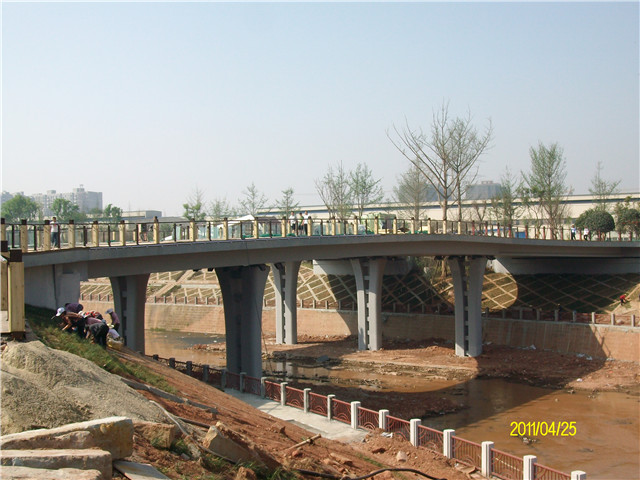 1603942643286097215.jpg 资阳春天桥.jpg